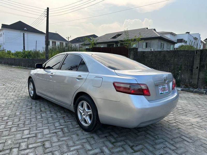 Thumbnail 4 of 2008 Toyota Camry
